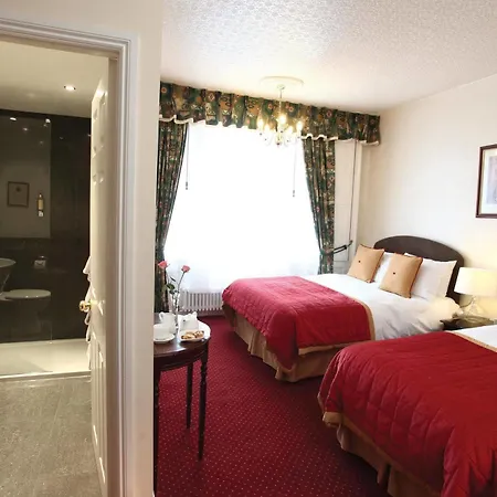 Western Henbury 3* Bristol