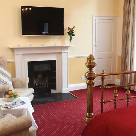 Western Henbury 3* Bristol