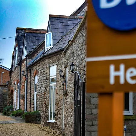 Hotel Western Henbury 3*