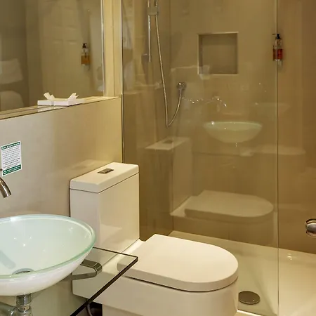 Hotel Western Henbury 3*