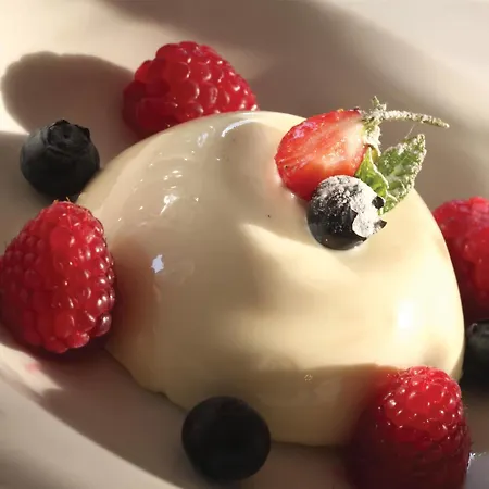 Western Henbury 3* Bristol