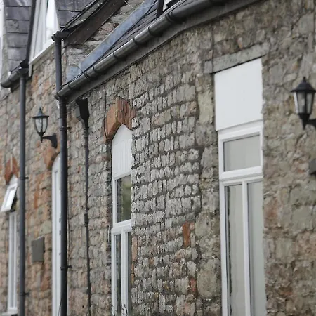 Western Henbury Szálloda 3*