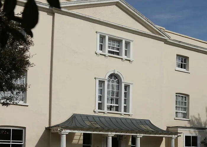 Western Henbury Hotel