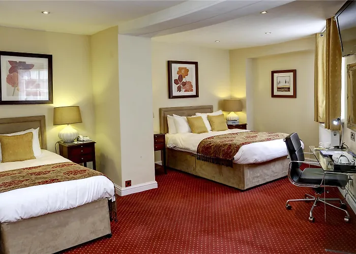 Western Henbury 3* Bristol