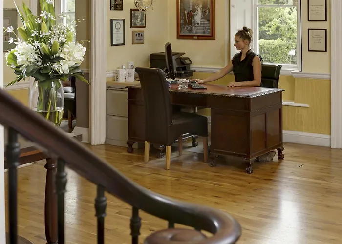 Western Henbury Бристоль