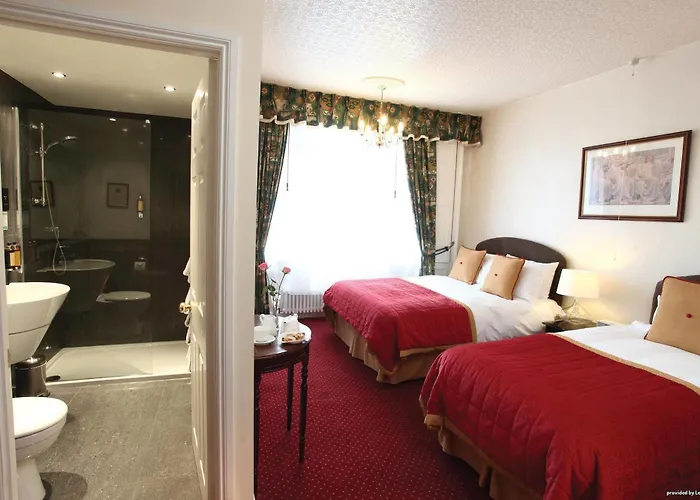 Western Henbury 3* Бристоль