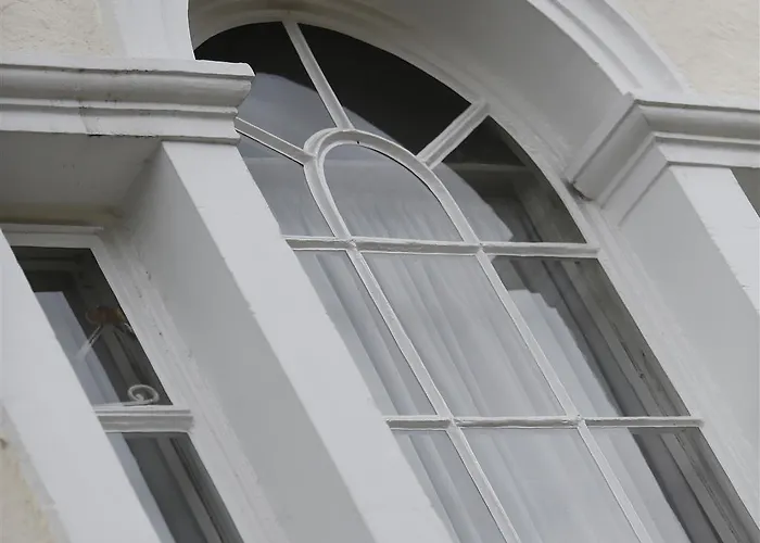 Western Henbury 3* Bristol